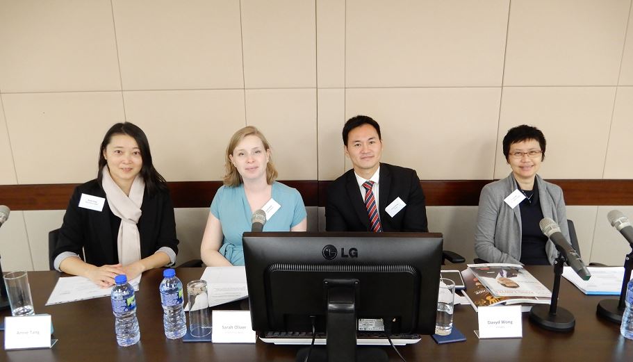 Pro Bono Panelists with Annie Tang (left)